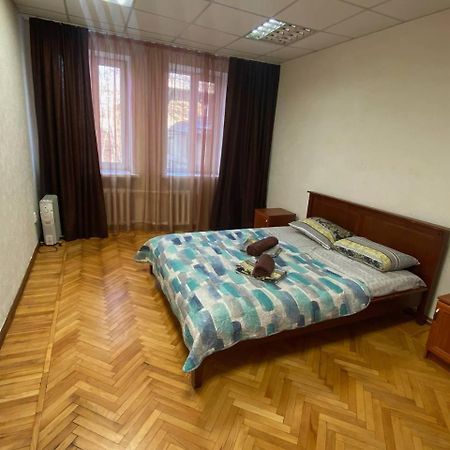 Apartments On Moskovskaja Dniepropietrowsk Zewnętrze zdjęcie